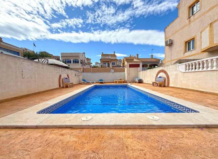 Reventa - Villa - Orihuela Costa - Los Altos