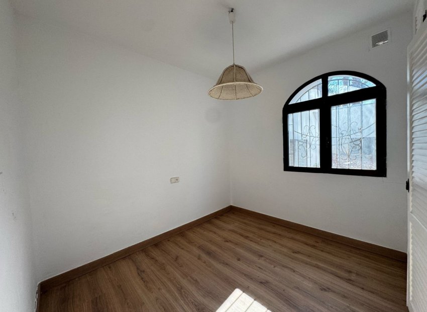 Reventa - Villa - Orihuela Costa - Los Dolses