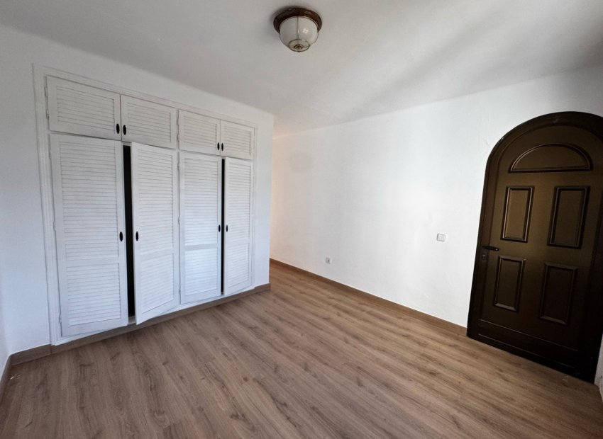 Reventa - Villa - Orihuela Costa - Los Dolses