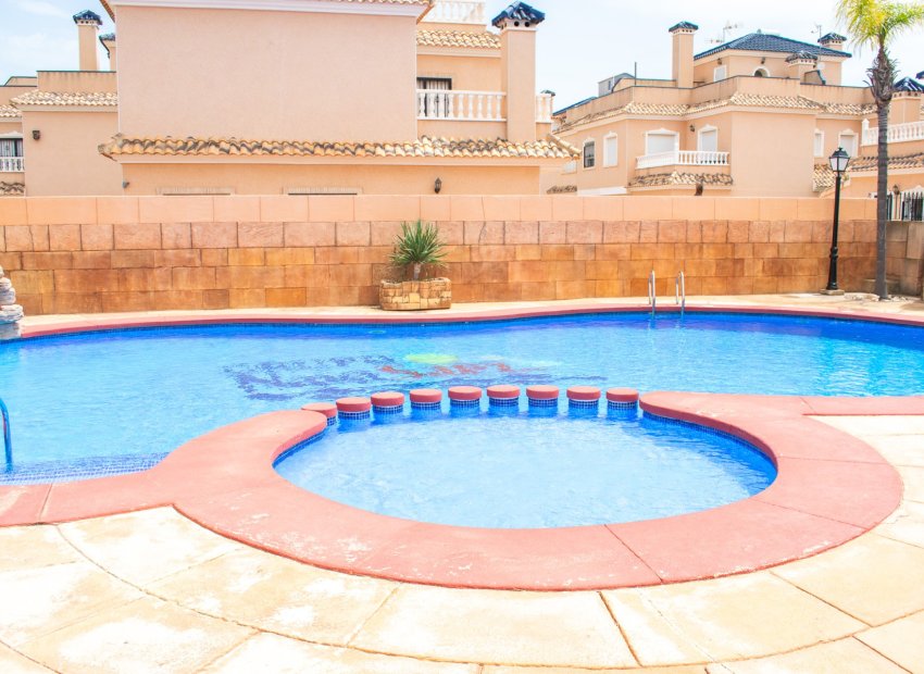 Reventa - Villa - Orihuela Costa - Los Dolses