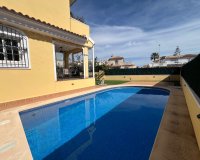 Reventa - Villa - Orihuela Costa - Los Dolses