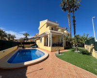 Reventa - Villa - Orihuela Costa - Los Dolses