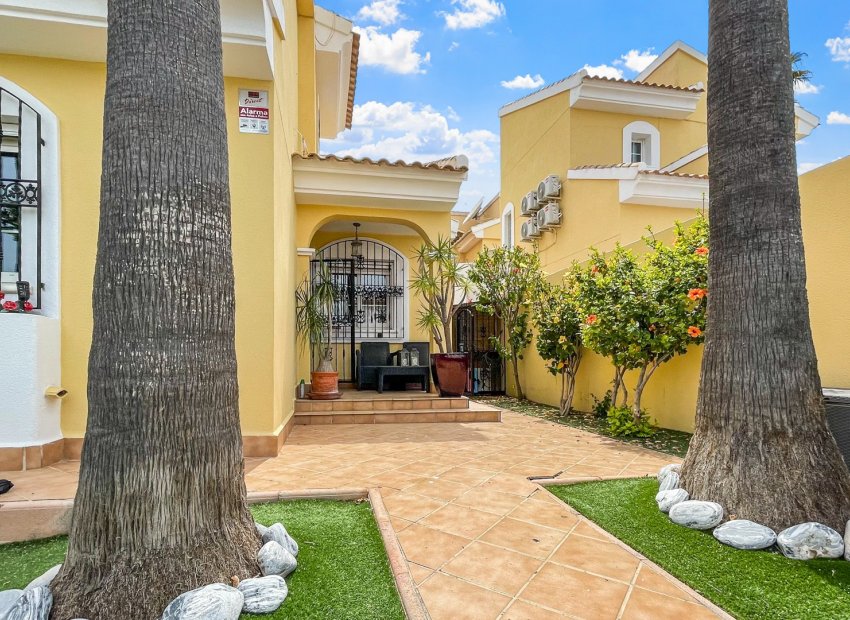 Reventa - Villa - Orihuela Costa - Los Dolses