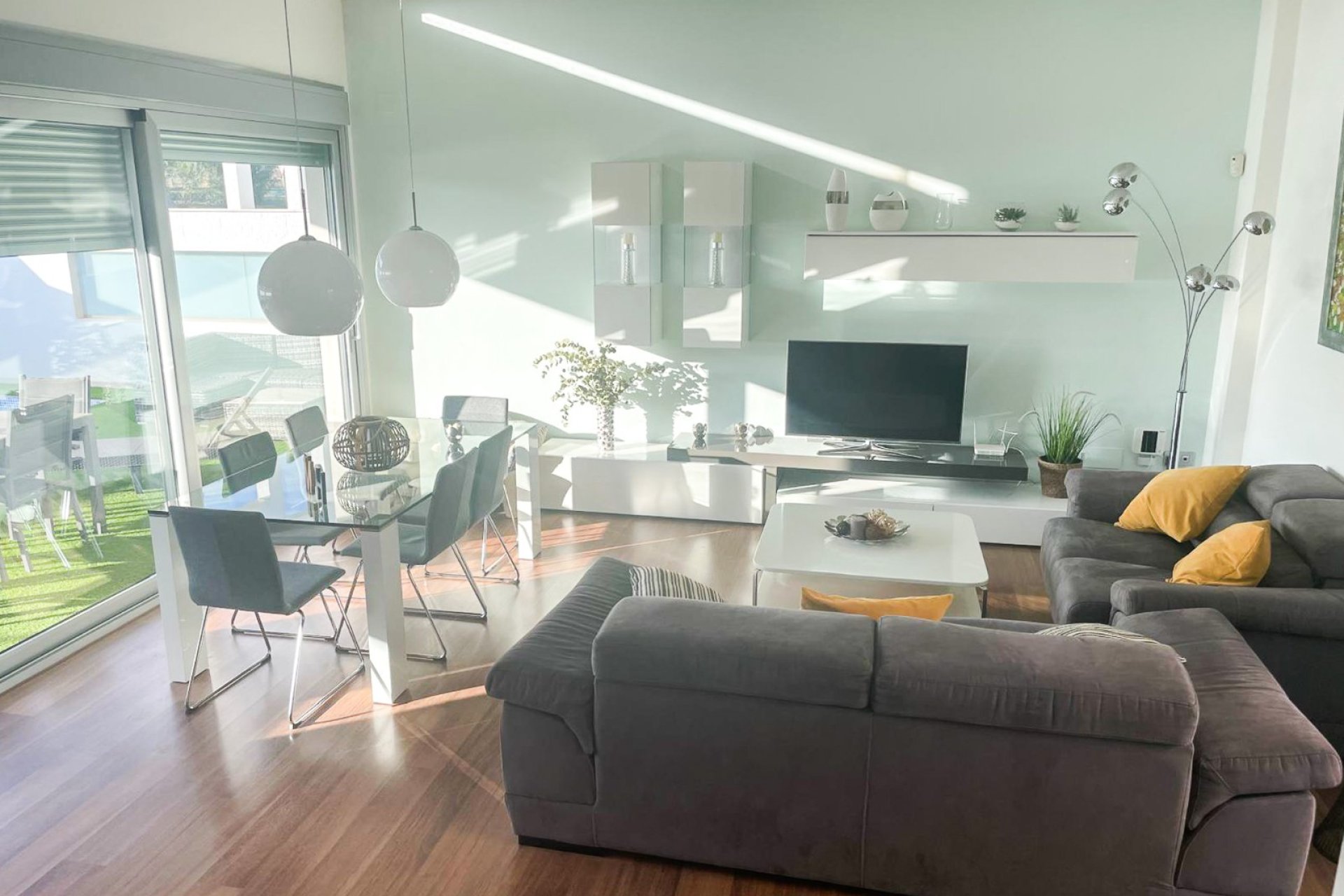 Reventa - Villa - Orihuela Costa - Mil Palmeras