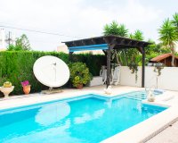 Reventa - Villa - Orihuela Costa - MUY CERCA DE LA PLAYA