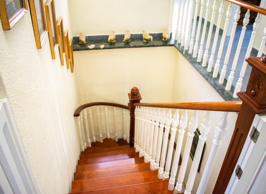 Reventa - Villa - Orihuela Costa - MUY CERCA DE LA PLAYA