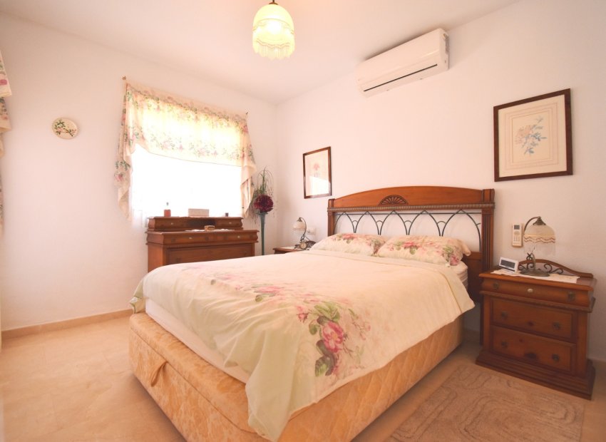 Reventa - Villa - Orihuela Costa - Playa Flamenca