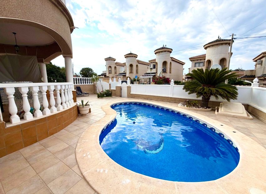 Reventa - Villa - Orihuela Costa - Villamartín