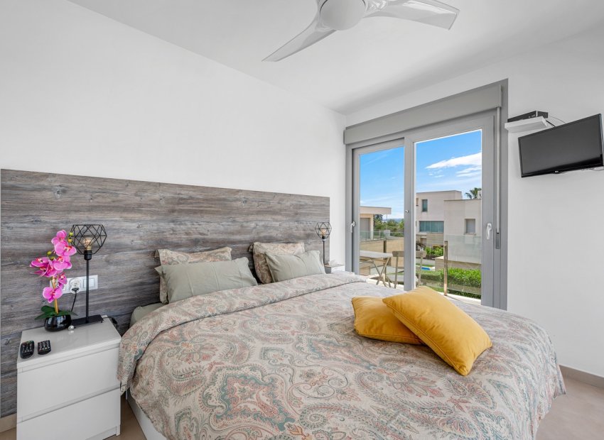 Reventa - Villa - Orihuela Costa - Vistabella