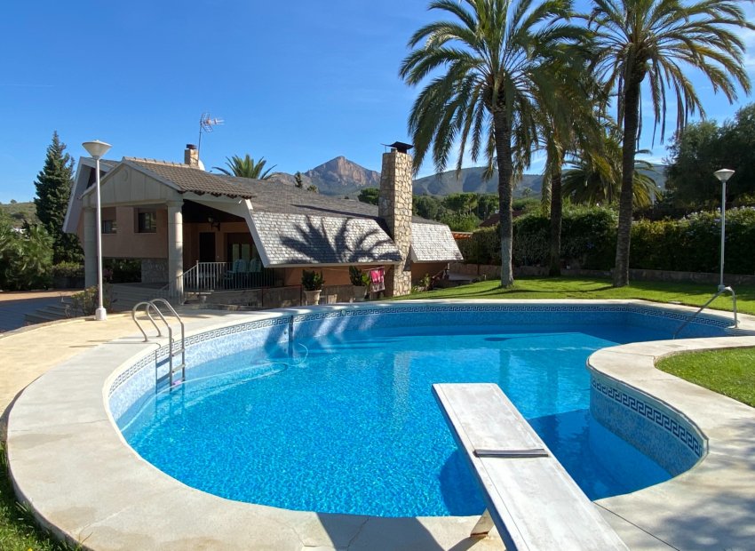 Reventa - Villa - Petrer