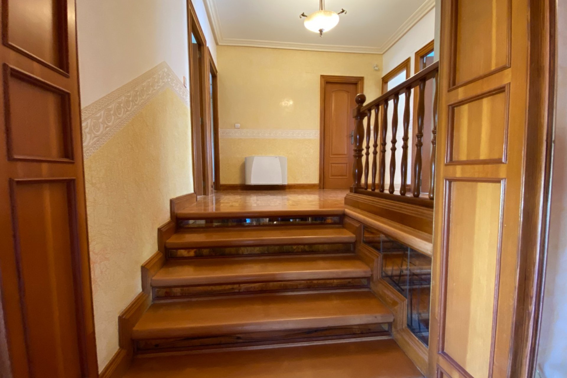 Reventa - Villa - Petrer