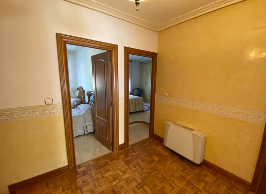 Reventa - Villa - Petrer