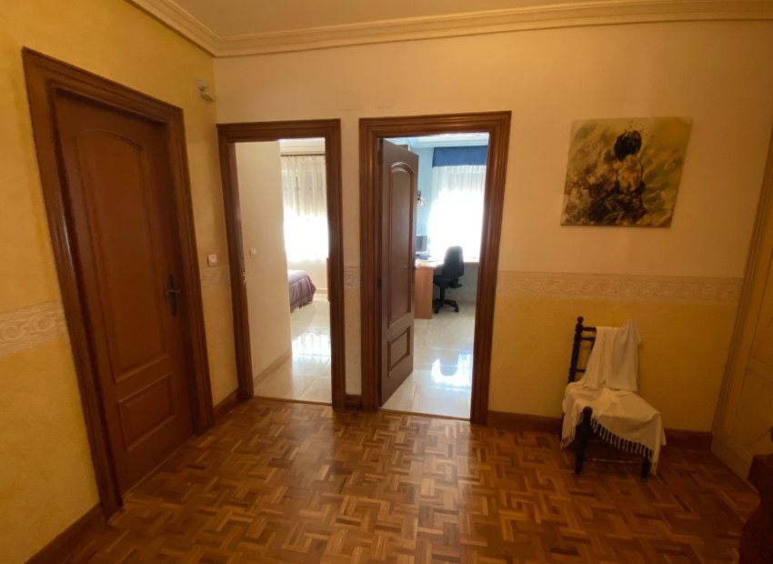 Reventa - Villa - Petrer