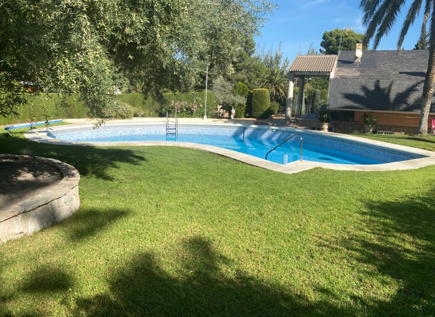 Reventa - Villa - Petrer