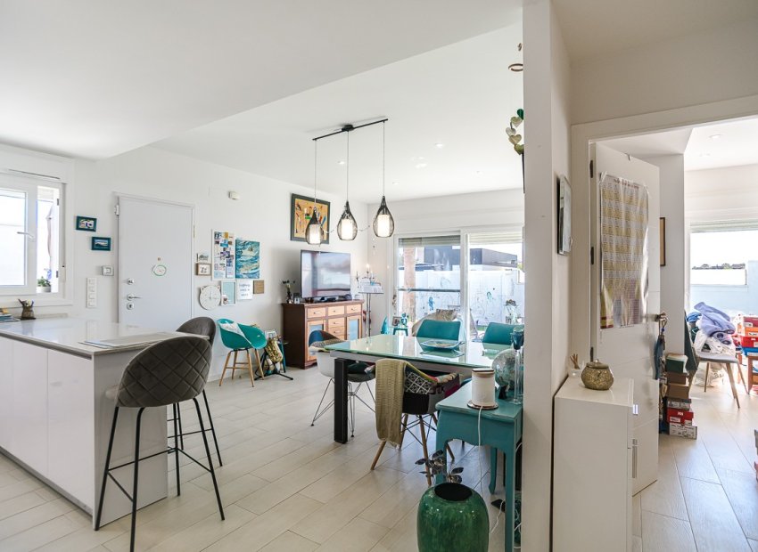 Reventa - Villa - PILAR DE LA HORADADA