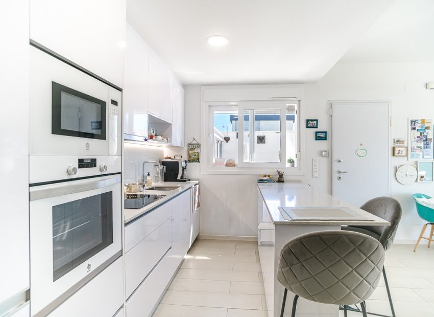 Reventa - Villa - PILAR DE LA HORADADA