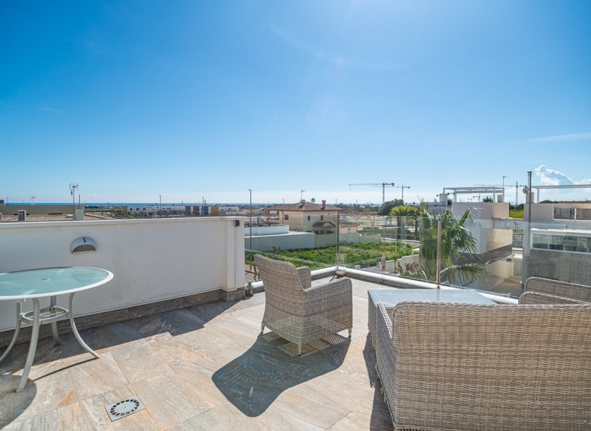 Reventa - Villa - PILAR DE LA HORADADA