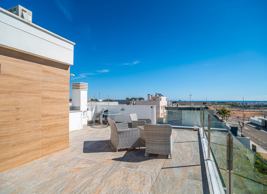 Reventa - Villa - PILAR DE LA HORADADA
