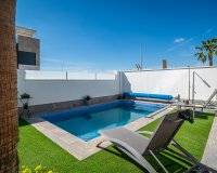 Reventa - Villa - PILAR DE LA HORADADA