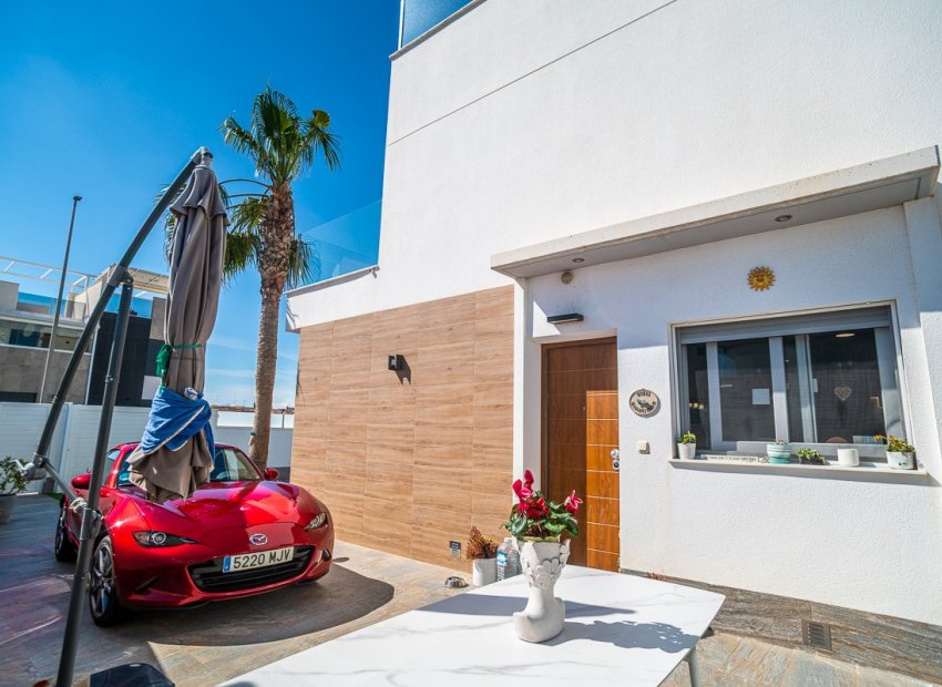 Reventa - Villa - PILAR DE LA HORADADA