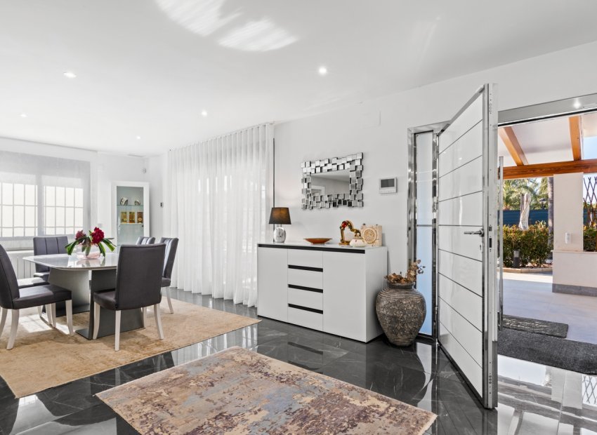 Reventa - Villa - San Juan - Frank Espinós