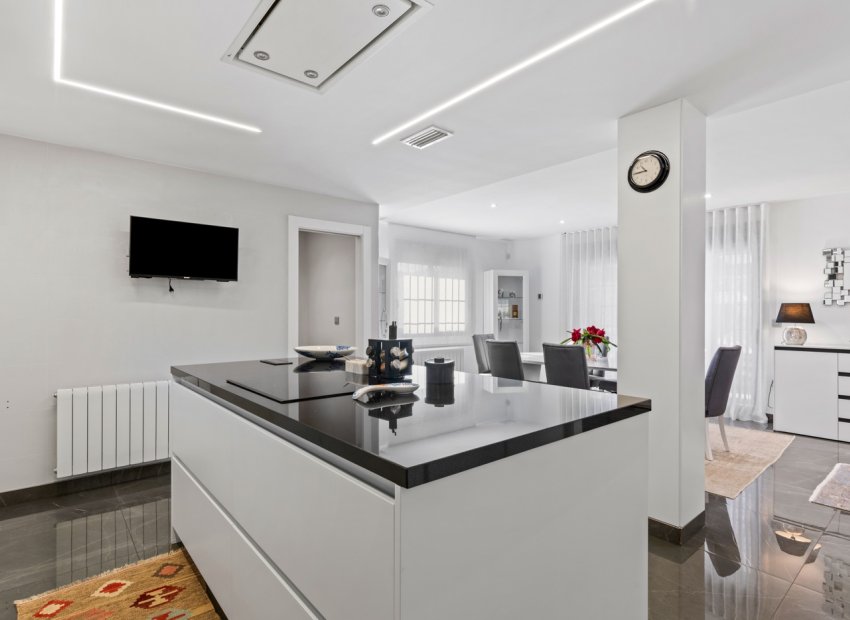 Reventa - Villa - San Juan - Frank Espinós