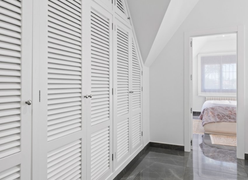 Reventa - Villa - San Juan - Frank Espinós