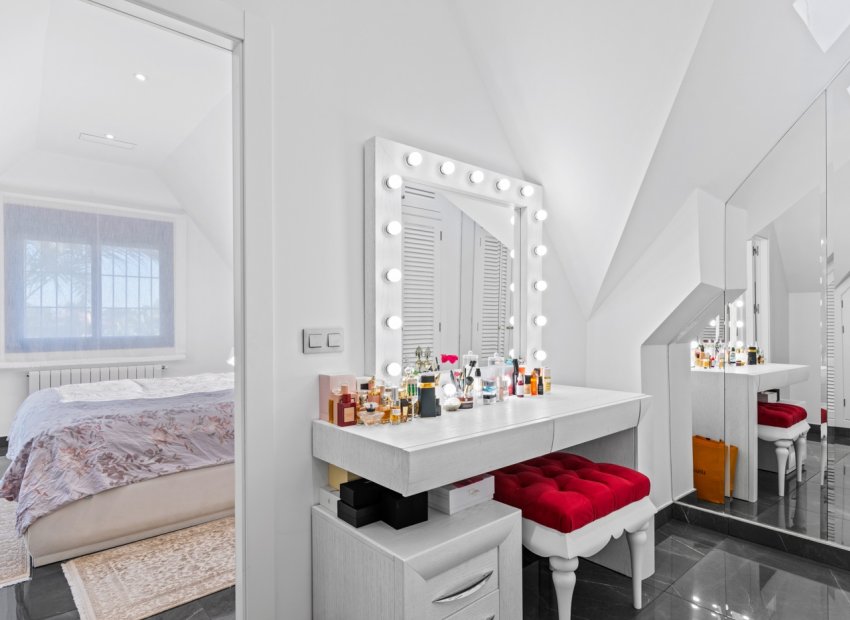 Reventa - Villa - San Juan - Frank Espinós