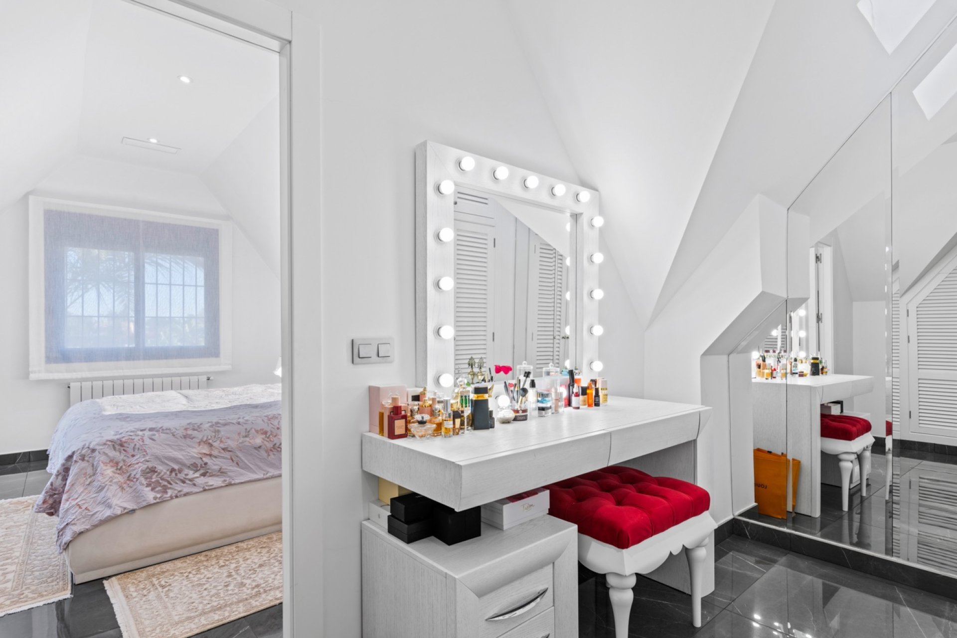 Reventa - Villa - San Juan - Frank Espinós