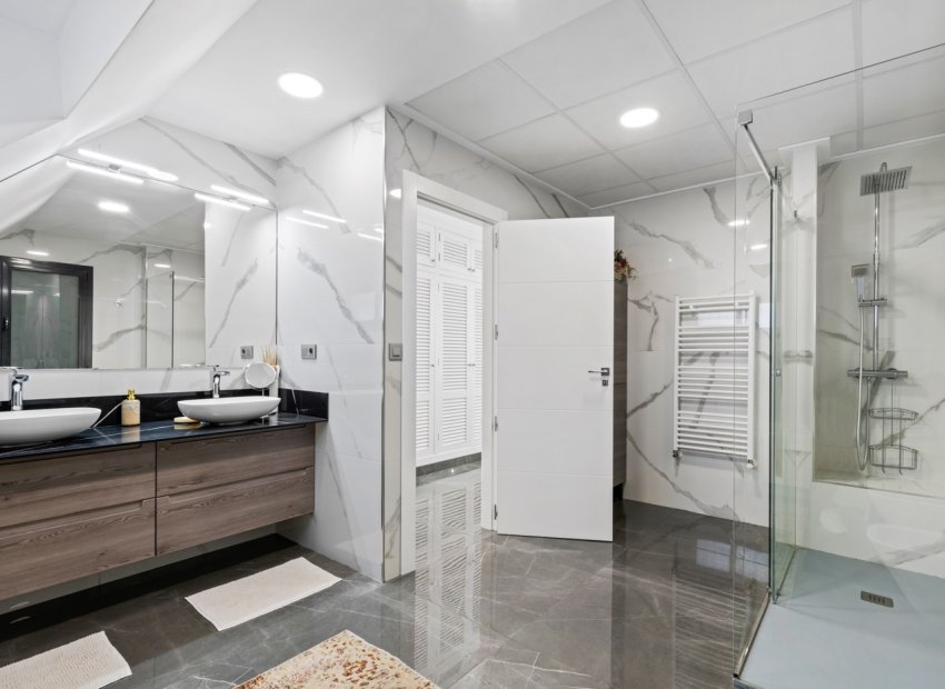 Reventa - Villa - San Juan - Frank Espinós