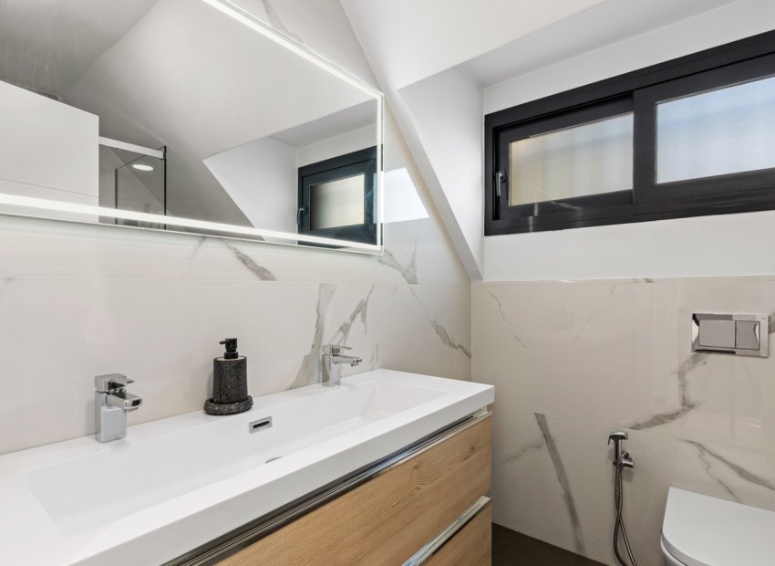 Reventa - Villa - San Juan - Frank Espinós