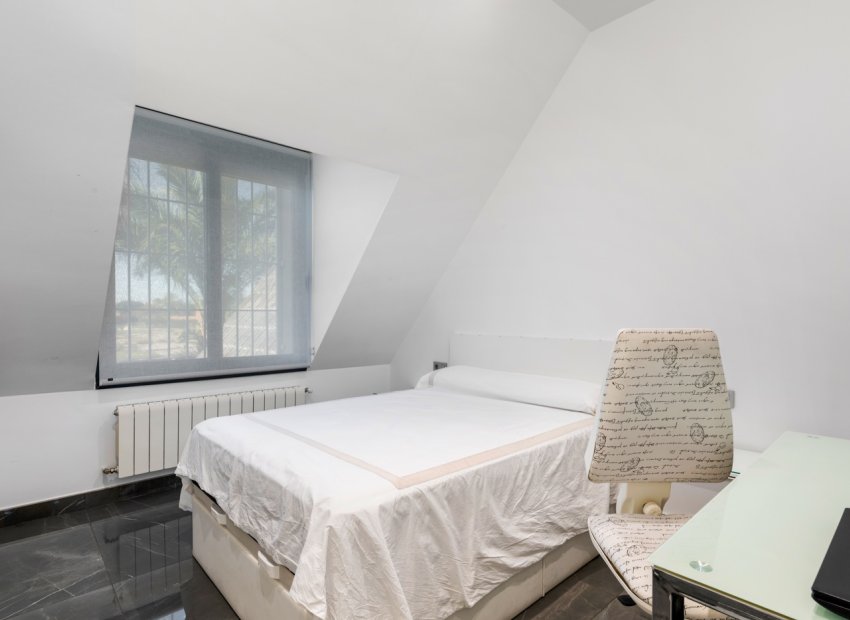 Reventa - Villa - San Juan - Frank Espinós