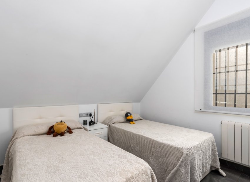 Reventa - Villa - San Juan - Frank Espinós