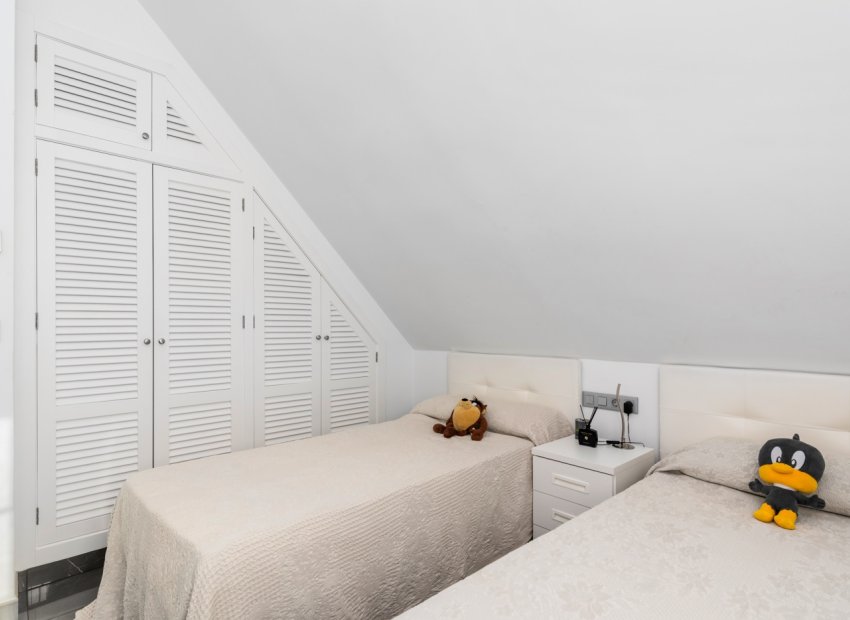 Reventa - Villa - San Juan - Frank Espinós