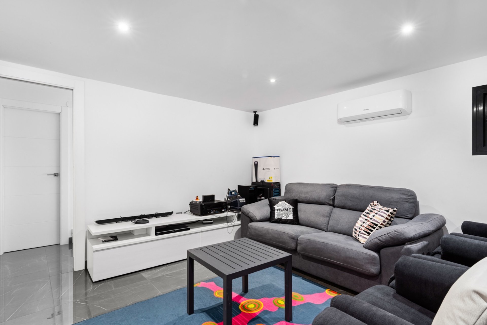 Reventa - Villa - San Juan - Frank Espinós