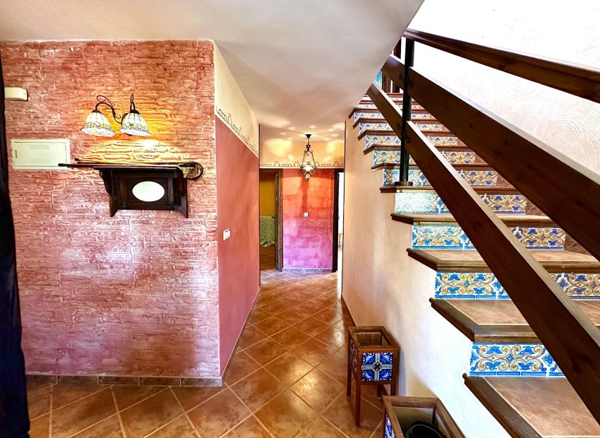 Reventa - Villa - San Miguel de Salinas - Ciudad de las comunicaciones