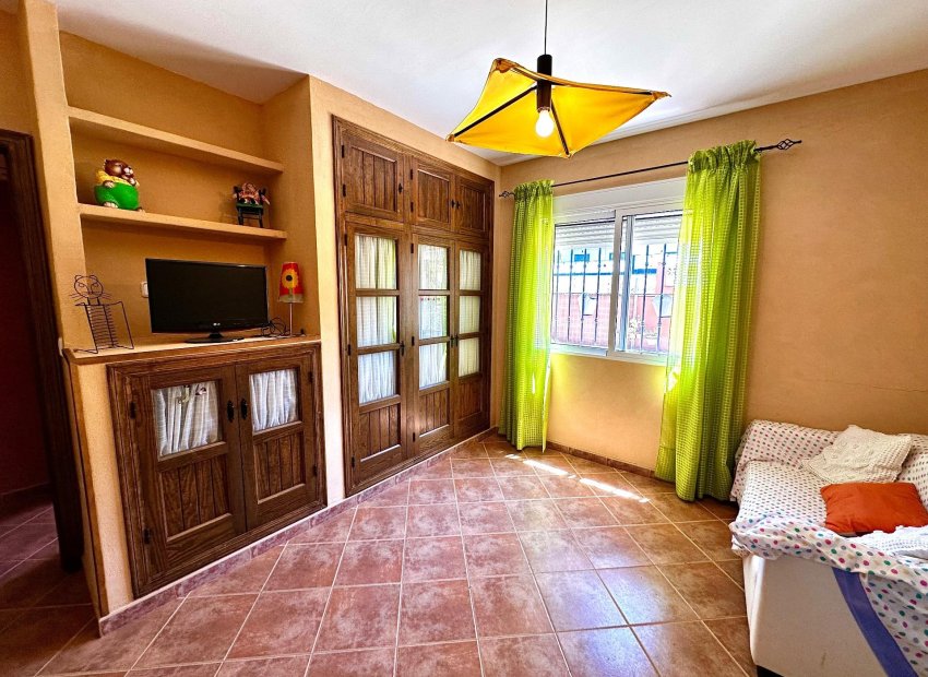 Reventa - Villa - San Miguel de Salinas - Ciudad de las comunicaciones