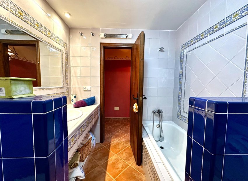 Reventa - Villa - San Miguel de Salinas - Ciudad de las comunicaciones