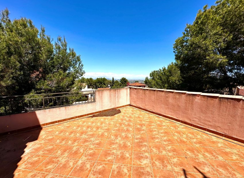 Reventa - Villa - San Miguel de Salinas - Ciudad de las comunicaciones