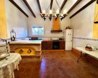 Reventa - Villa - San Miguel de Salinas - Ciudad de las comunicaciones