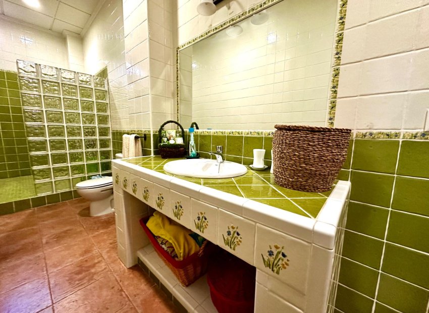 Reventa - Villa - San Miguel de Salinas - Ciudad de las comunicaciones