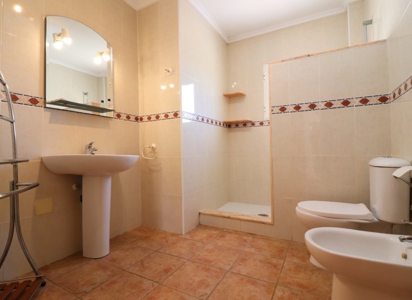 Reventa - Villa - San Miguel de Salinas - Lake View Mansions