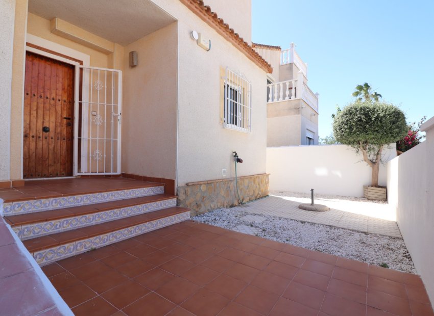 Reventa - Villa - San Miguel de Salinas - Lake View Mansions