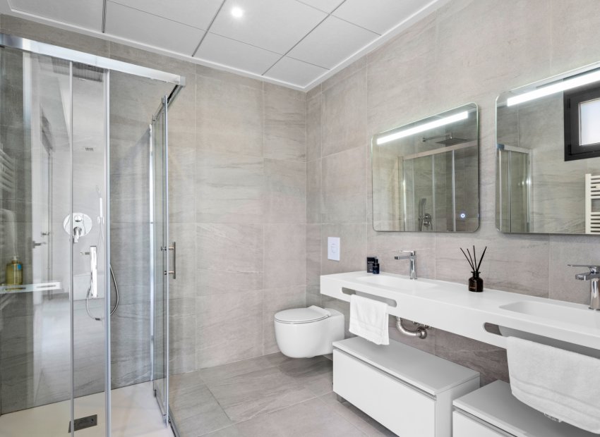 Reventa - Villa - San Miguel de Salinas - Mirador De San Miguel