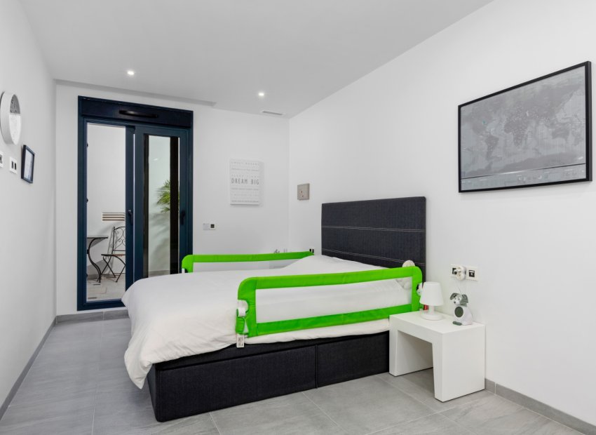 Reventa - Villa - San Miguel de Salinas - Mirador De San Miguel