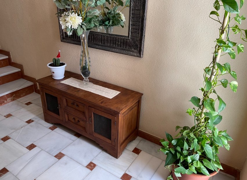 Reventa - Villa - San Miguel de Salinas - Pueblo