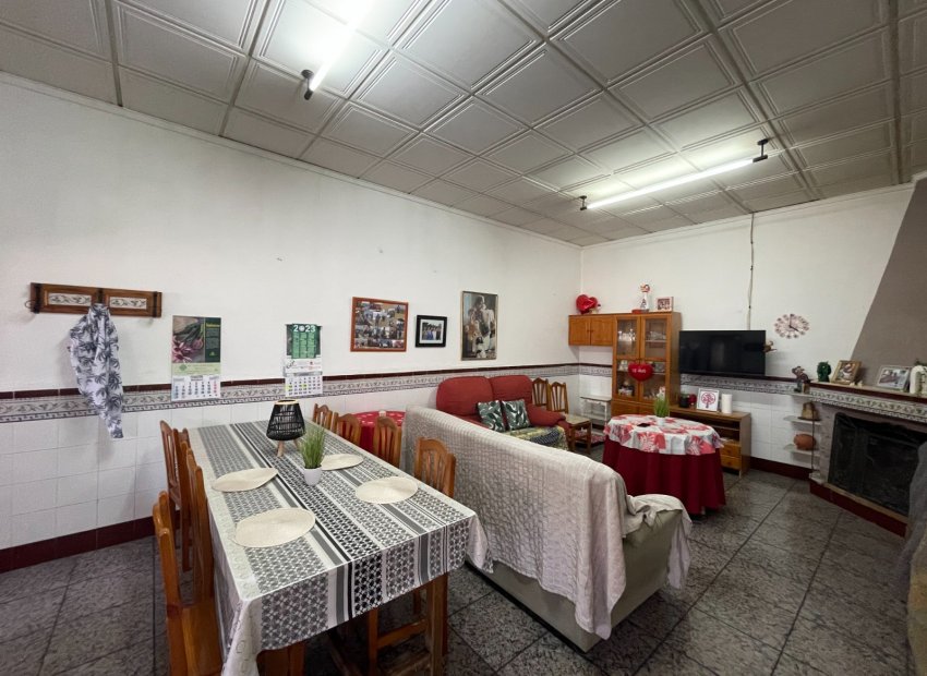 Reventa - Villa - San Miguel de Salinas - Pueblo