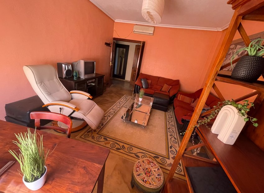 Reventa - Villa - San Miguel de Salinas - Pueblo