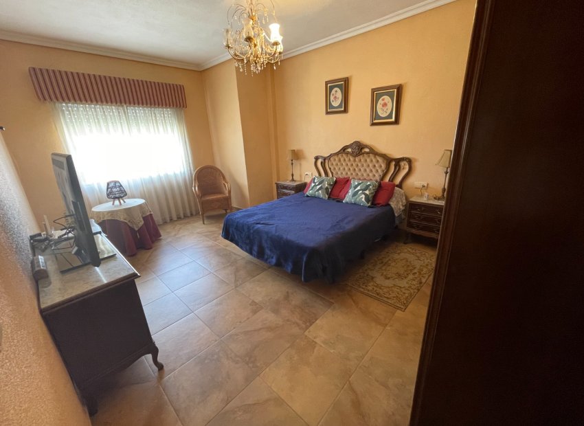 Reventa - Villa - San Miguel de Salinas - Pueblo