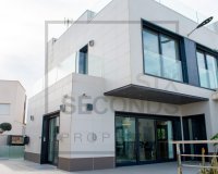 Reventa - Villa - San Miguel de Salinas - Urbanizaciones